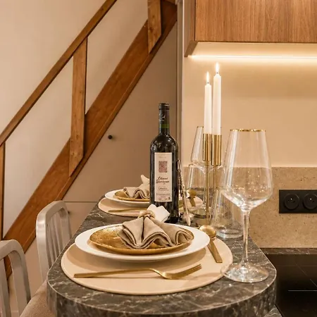 Renovated With Mezzanine In Le Marais 公寓