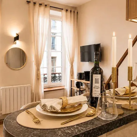 公寓 Renovated With Mezzanine In Le Marais 巴黎